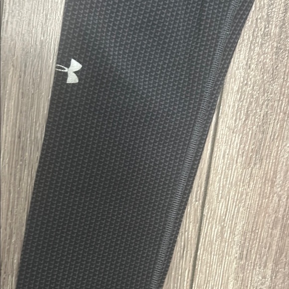 Under Armour Black Leggings for Active Comfort -waffle design Size XS - Picture 2 of 6